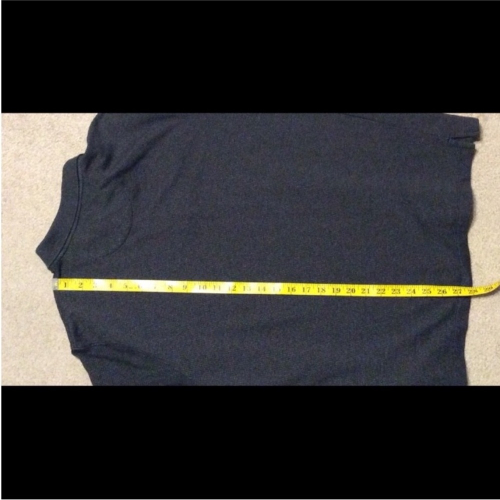 VAN HEUSEN Classic Short Sleeve POLO shirt Size LARGE - Picture 6 of 6